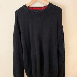 Black sweater. Tommy Hilfiger.